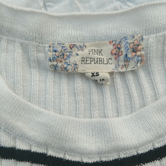 Black and white Juniors Sweater - Picture 3 of 4